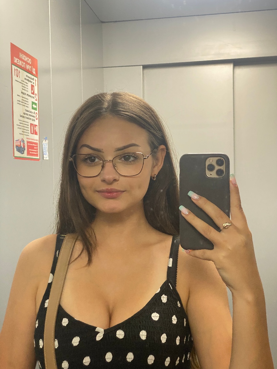 Sexy model Stacy in Saharanpur